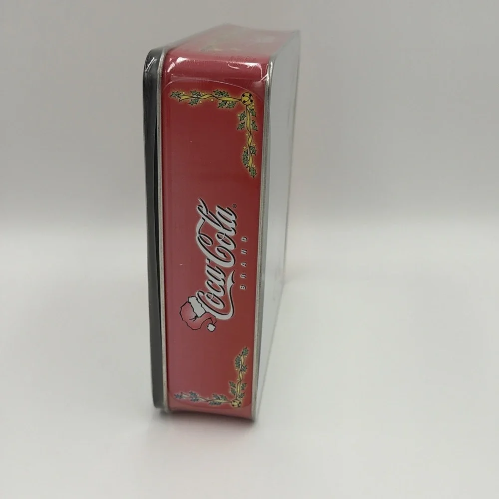 Coca-Cola Christmas Santa 500 Piece Contour Shaped Puzzle in Collector Tin 47019